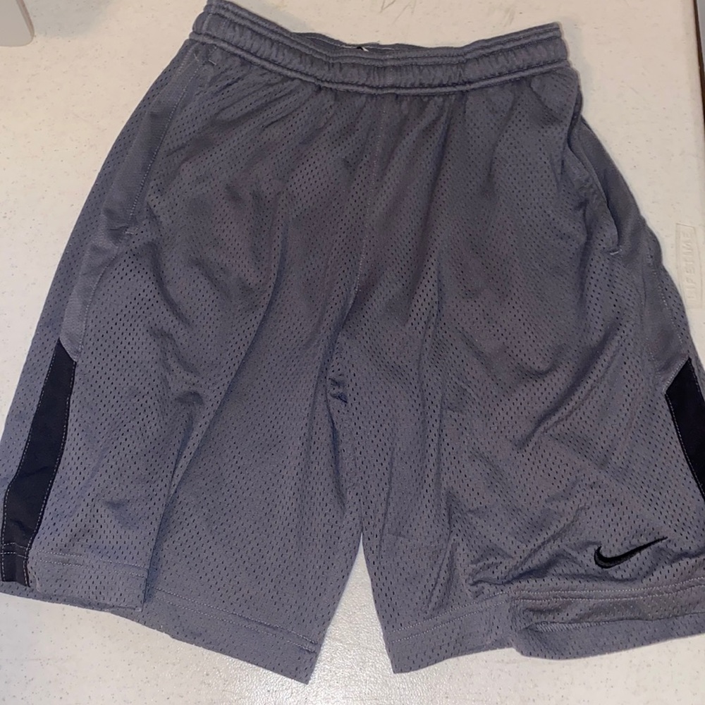 Nike Shorts - Picture 1 of 3
